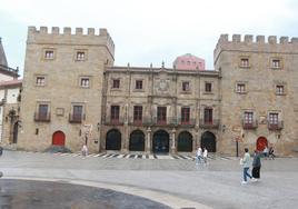 Palacio de Revillagigedo. El nuevo equipo de gobierno confía en poder instalar en él la gran pinacoteca de Gijón, que tiene más de 4.000 obras. Para ello es necesario llegar a un acuerdo con la Fundación Cajastur.