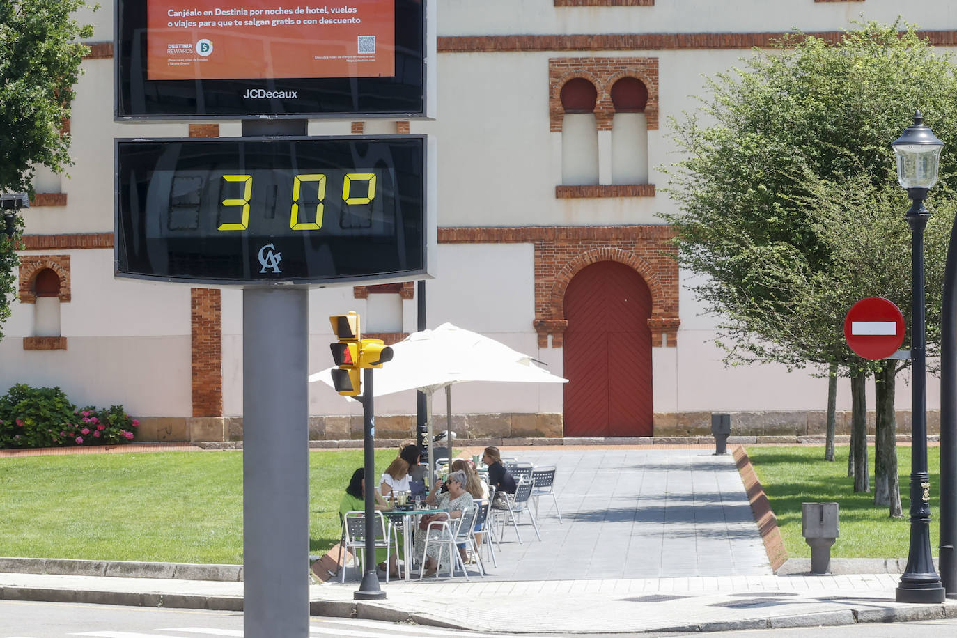 Gijón se refresca en la playa