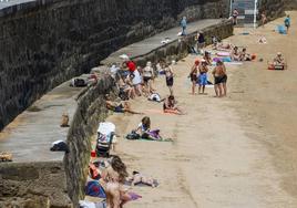 Gijón se refresca en la playa