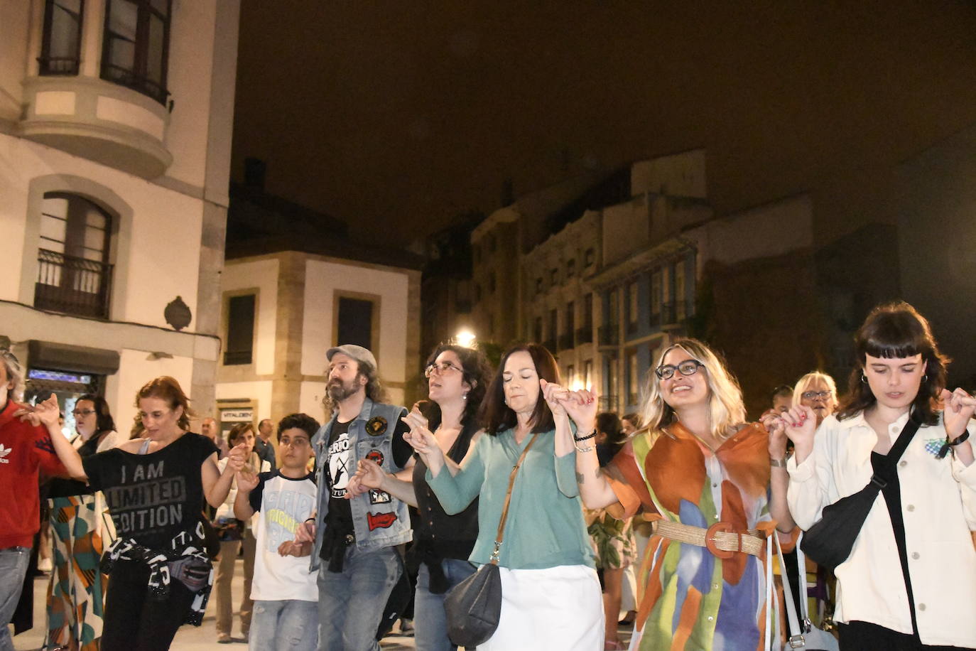 Así ha sido la celebración de San Juan en Avilés y Trasona