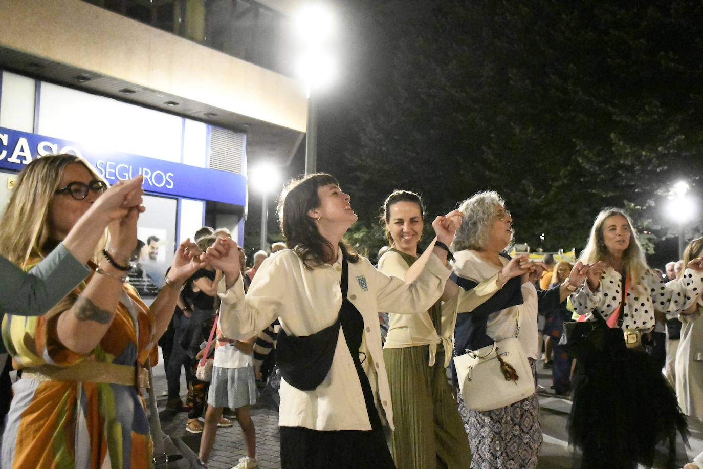 Así ha sido la celebración de San Juan en Avilés y Trasona