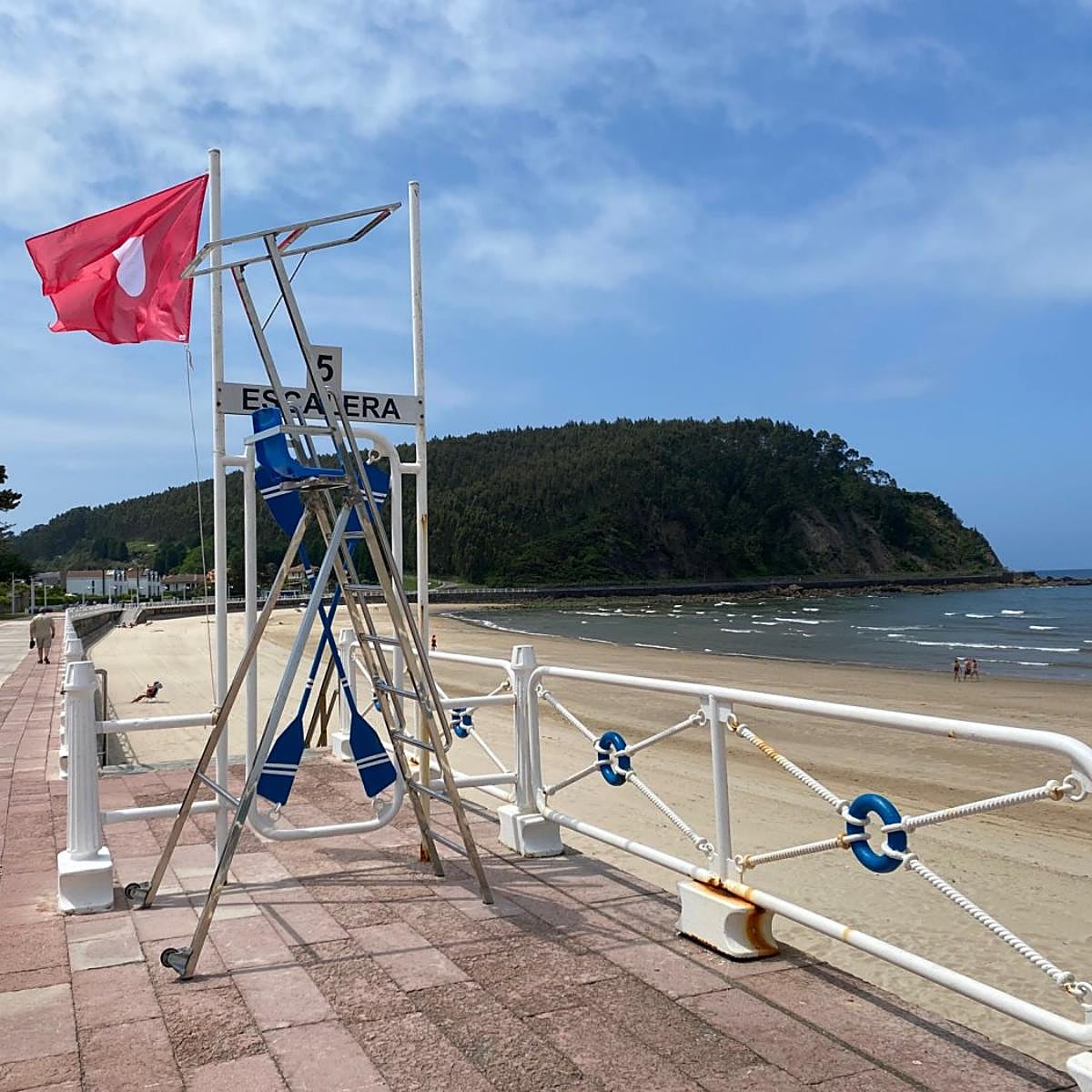 Ribadesella analizará el agua para encontrar el origen de la contaminación de Santa Marina