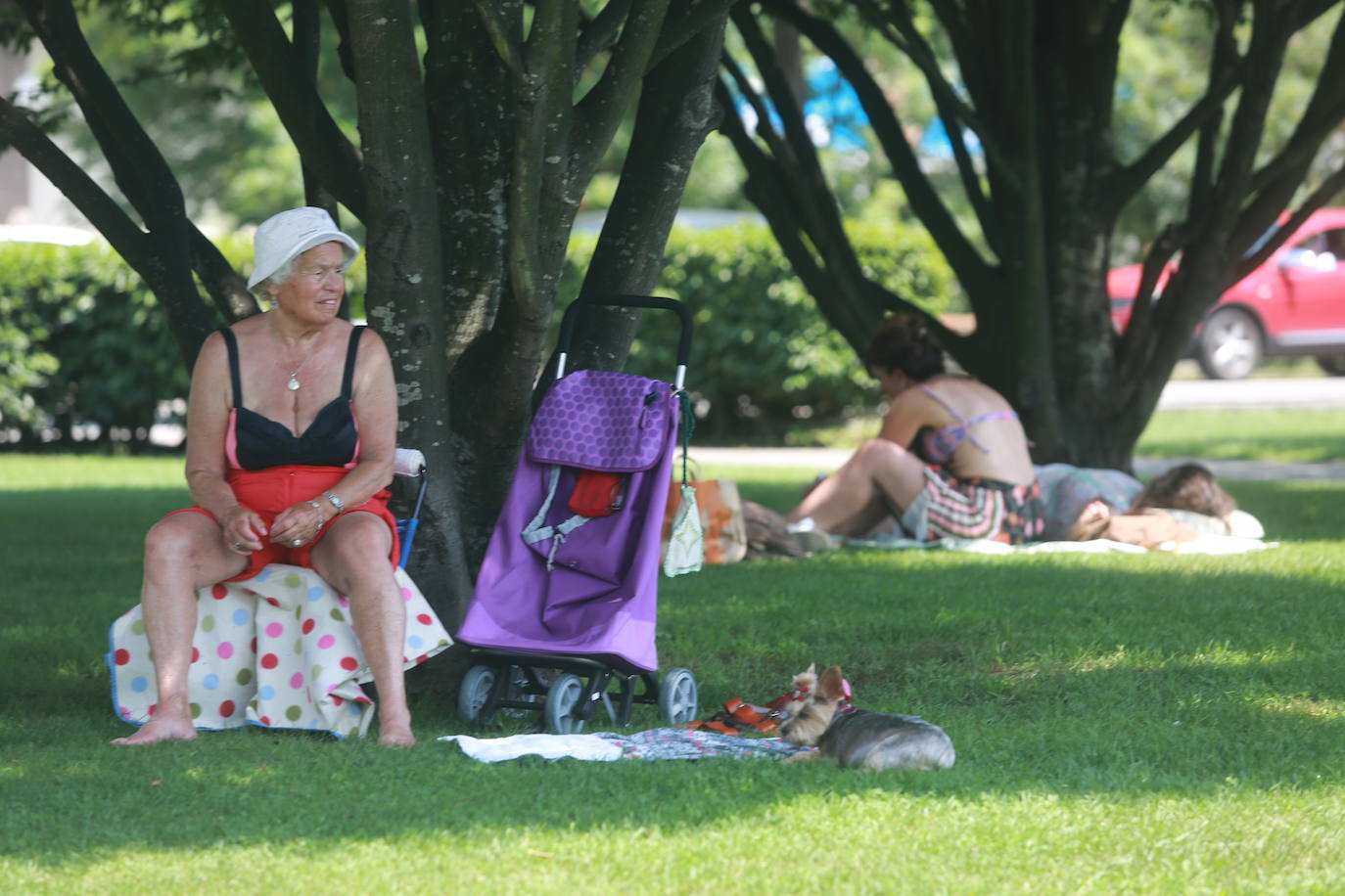 Asturias, a remojo para aliviar el calor