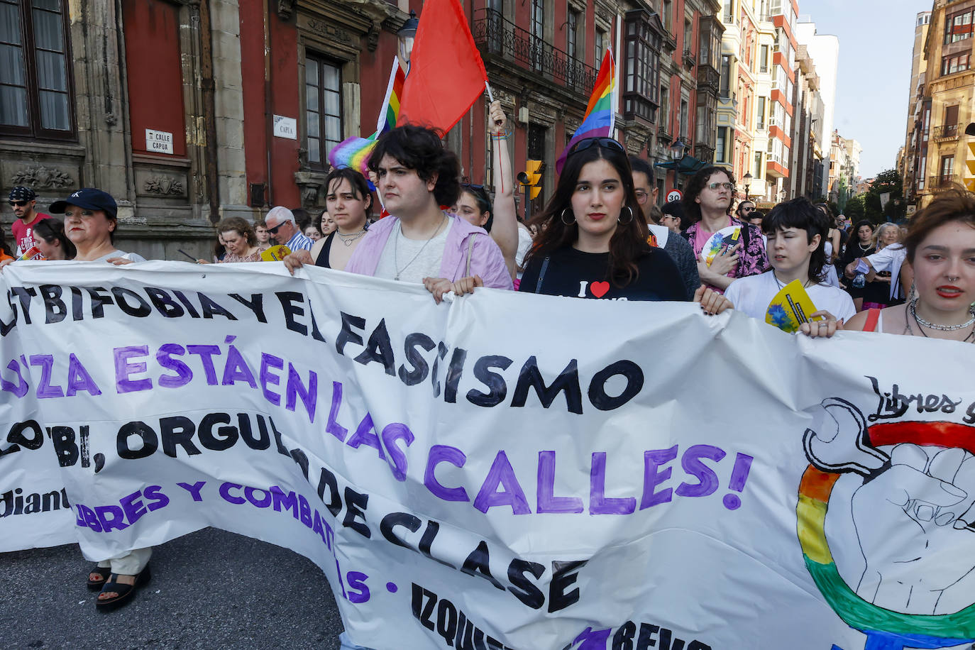 Así ha sido la multitudinaria manifestación del Orgullín en Gijón