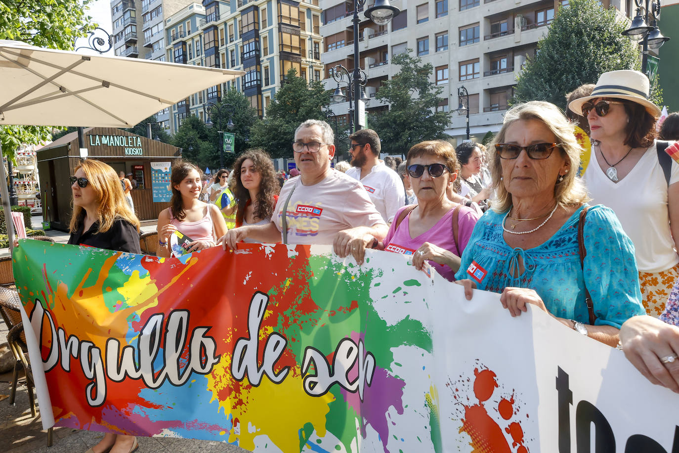 Así ha sido la multitudinaria manifestación del Orgullín en Gijón