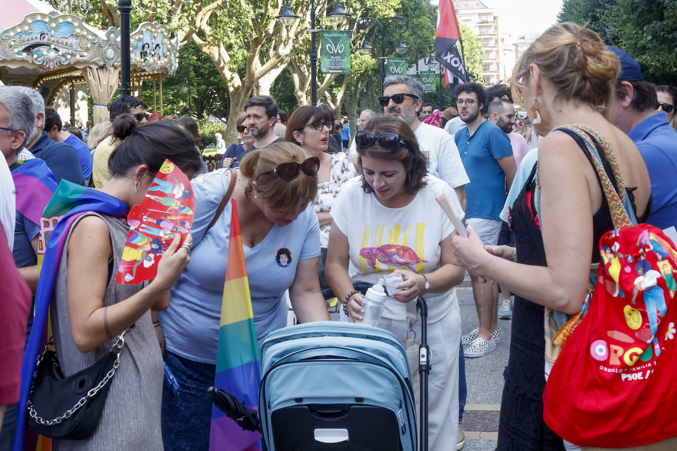 Así ha sido la multitudinaria manifestación del Orgullín en Gijón