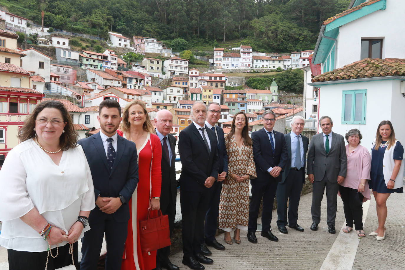 Amuravelas de Oro para tres «ejemplos de compromiso»