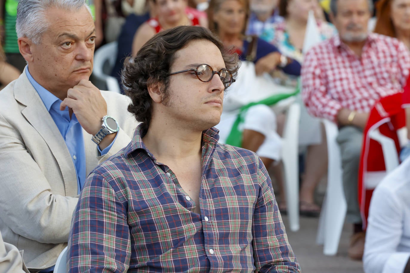 Así ha sido el acto de Santiago Abascal en Gijón