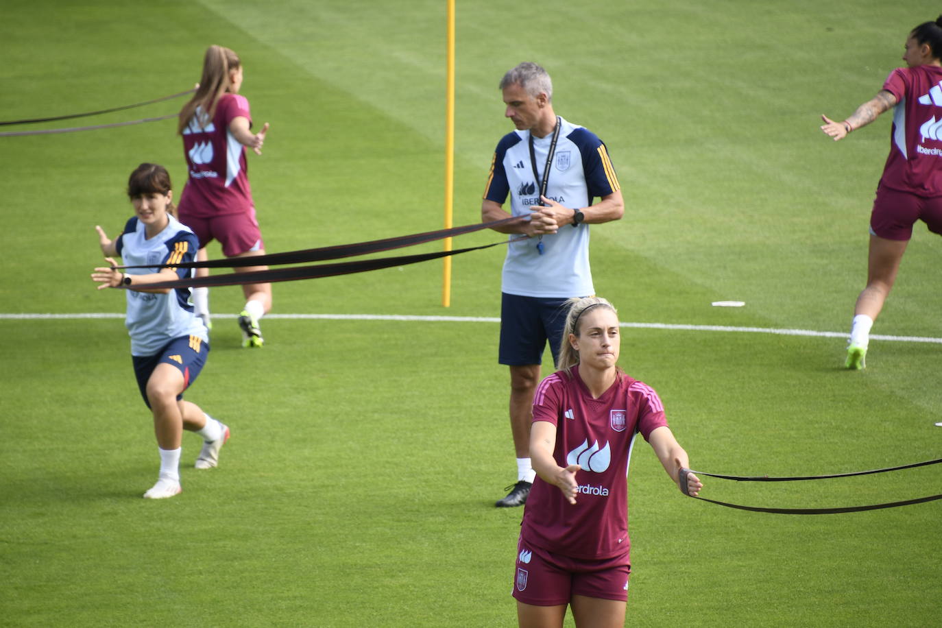 La selección femenina de fútbol calienta motores en el Suárez Puerta