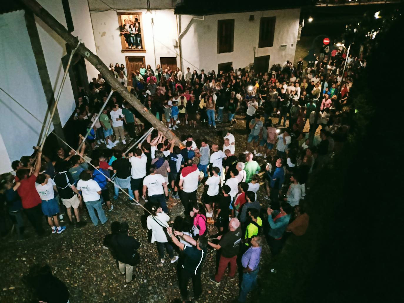 Así ha sido la festividad del arbolón en Cangas del Narcea