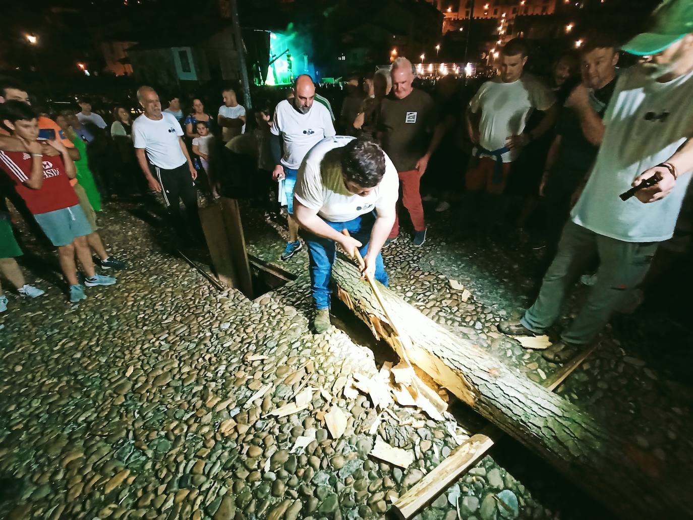 Así ha sido la festividad del arbolón en Cangas del Narcea