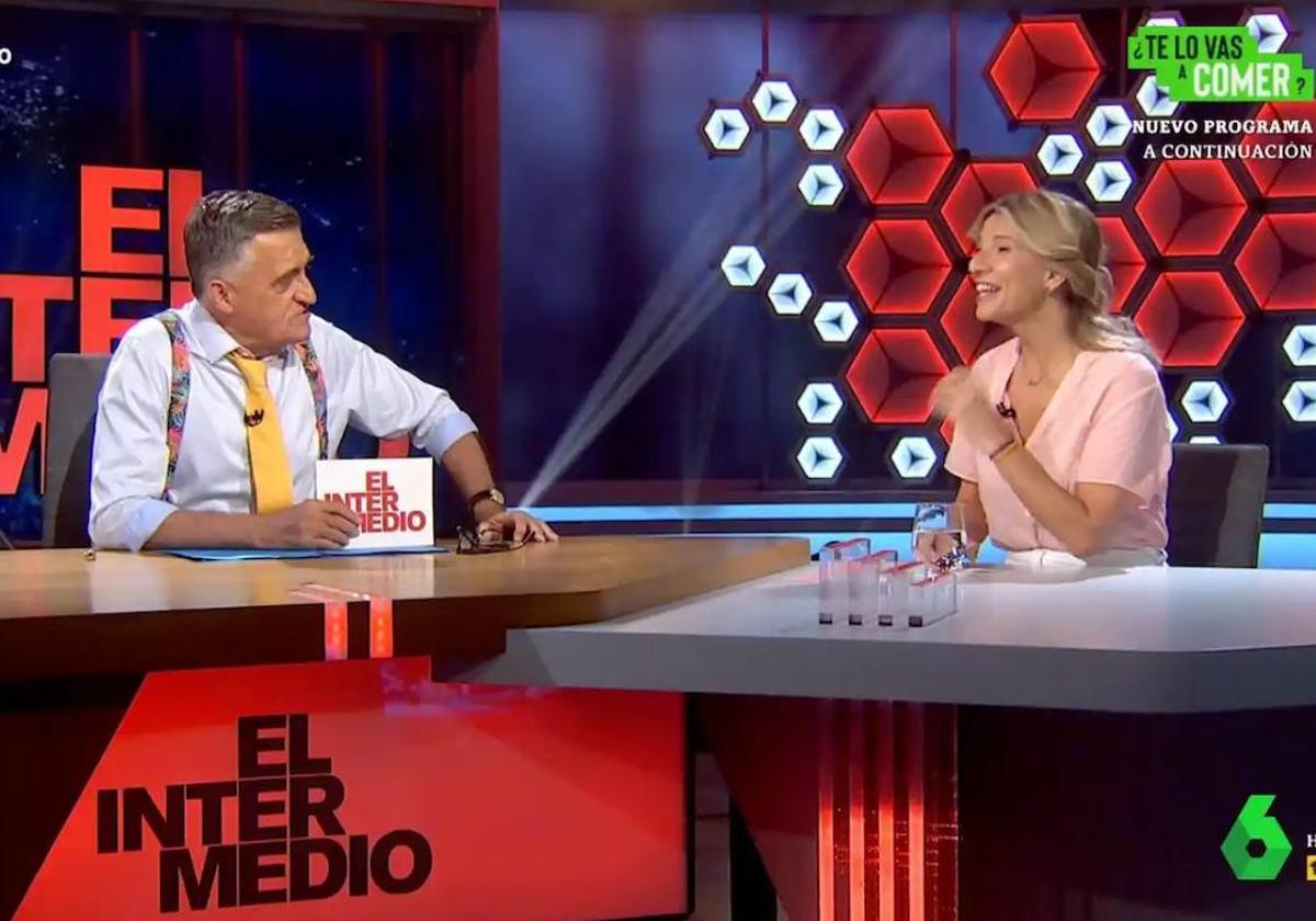 Yolanda Díaz junto al Gran Wyoming, este jueves en el plató del programa 'El Intermedio' de La Sexta.