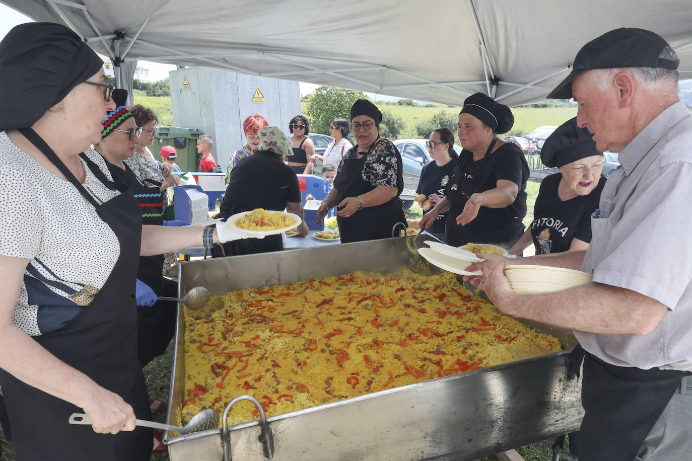 Arroz con costillas para 1.500 personas en Fitoria | El Comercio: Diario de  Asturias