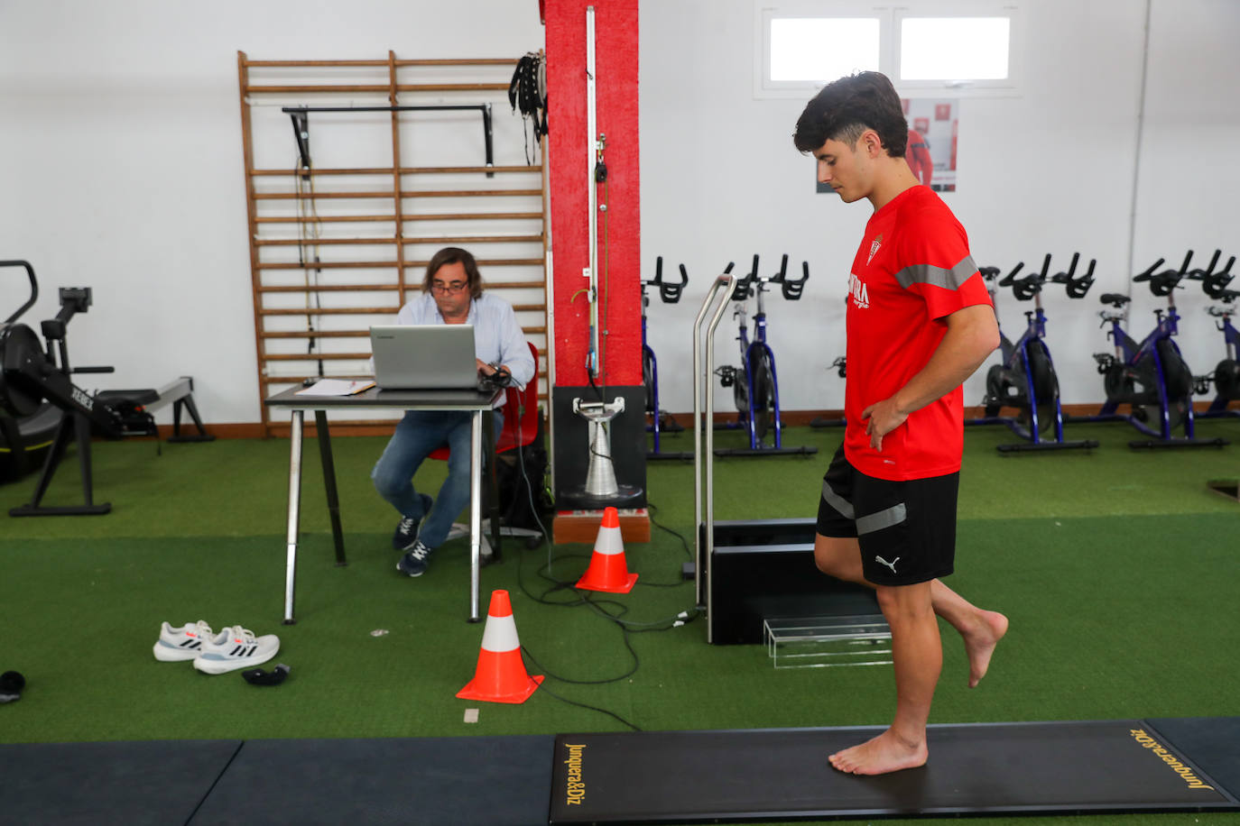 Los jugadores del Sporting comienzan a ponerse a punto