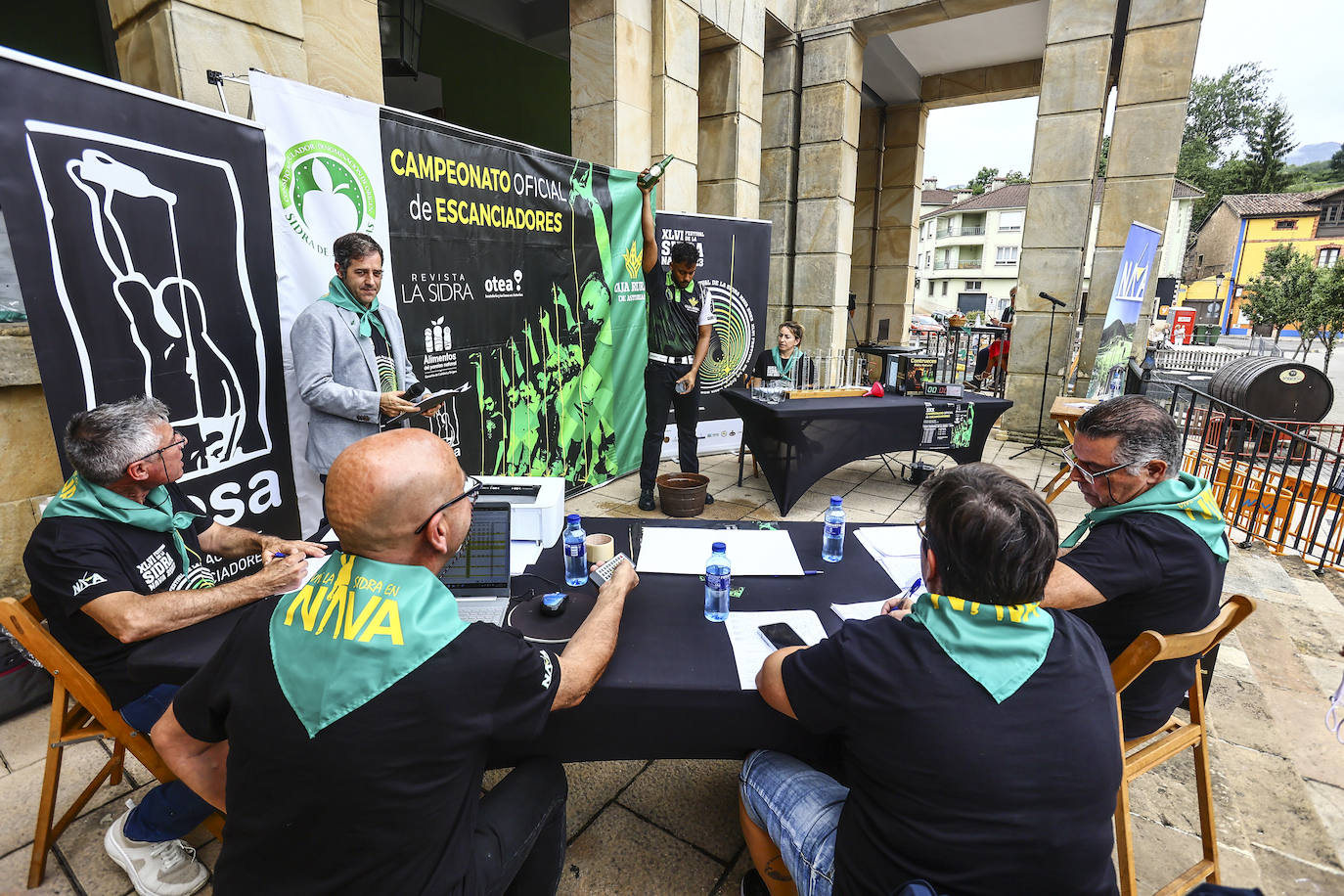 Wilkin Aquiles, rey de los escanciadores en Nava