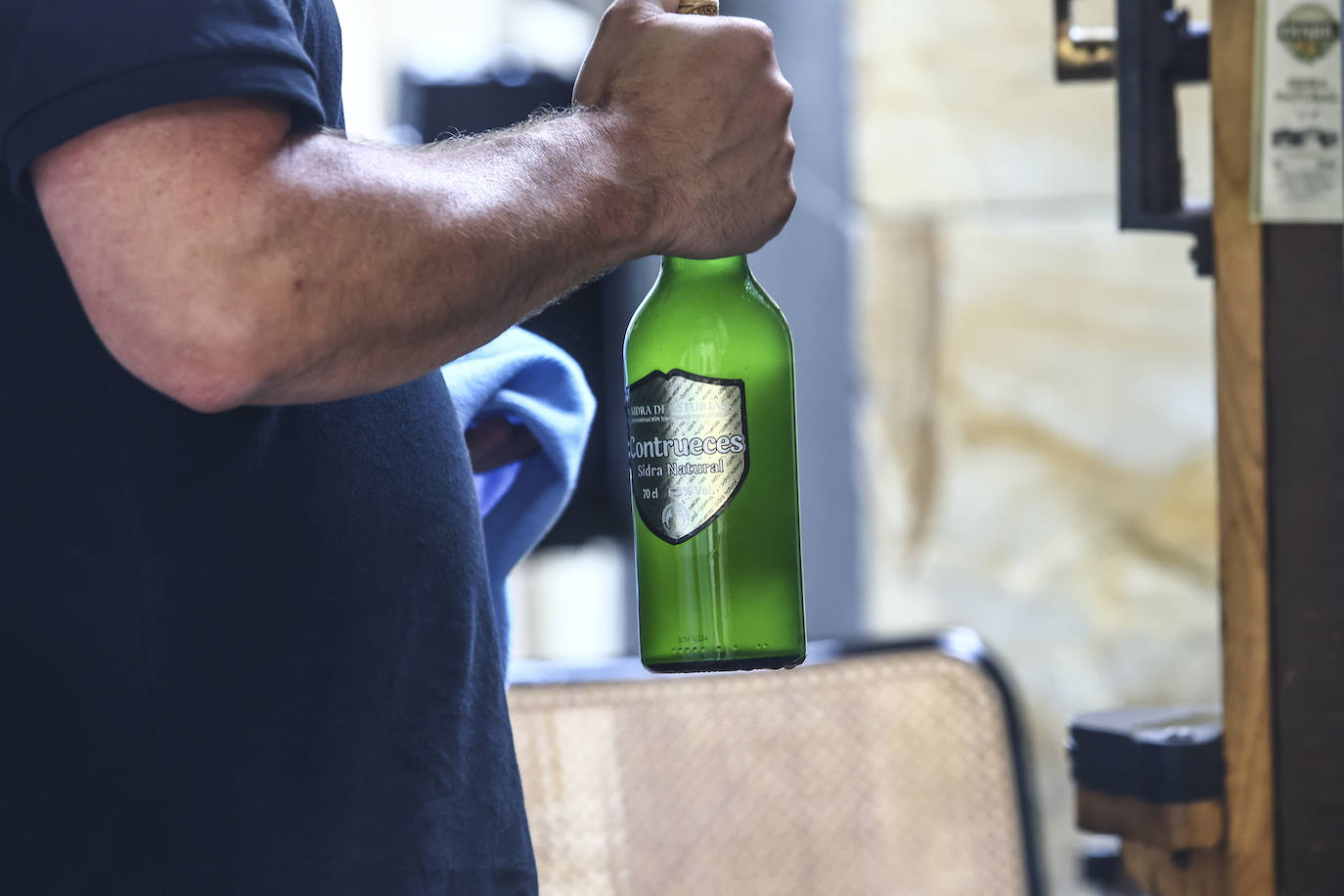 Wilkin Aquiles, rey de los escanciadores en Nava