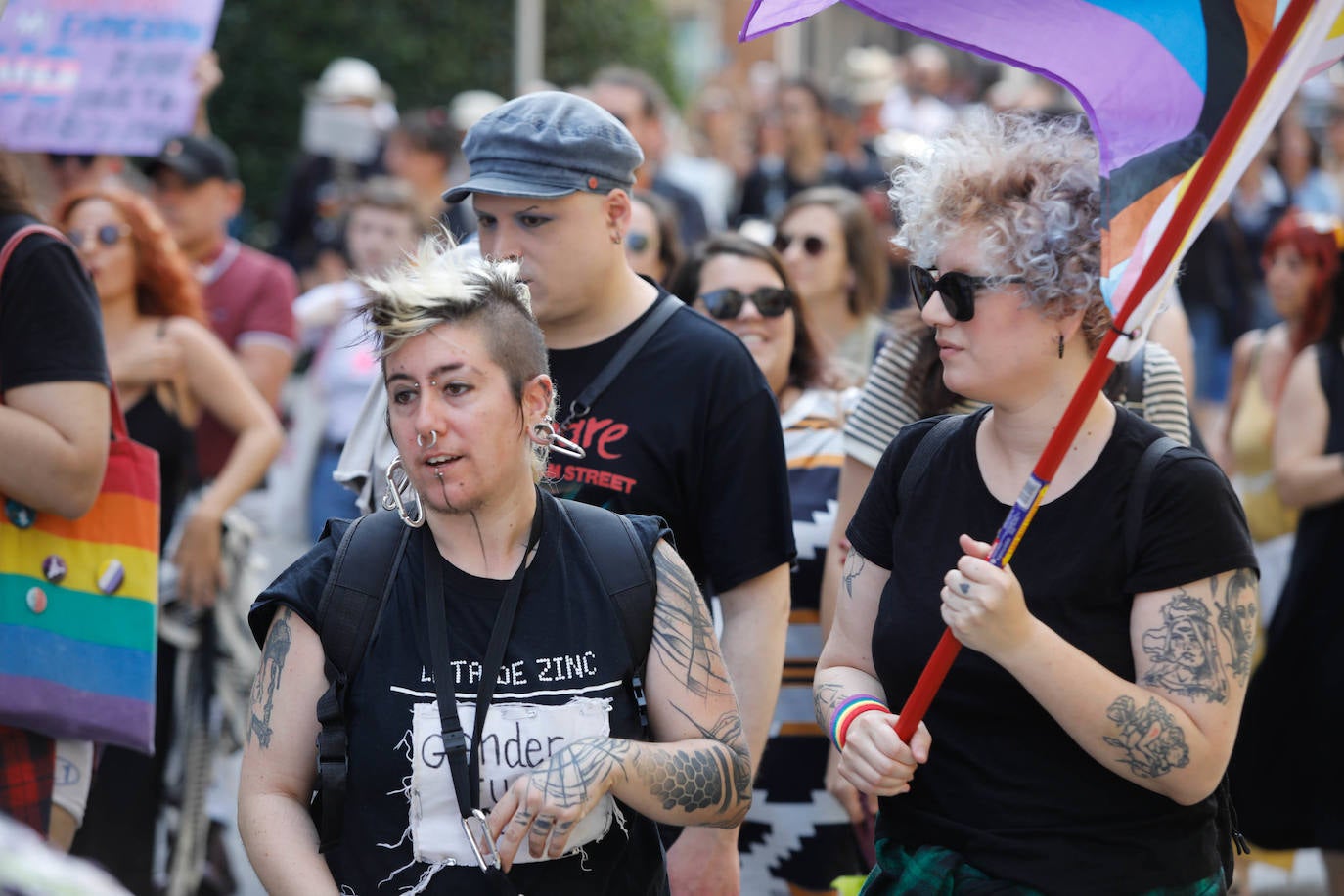 «Ni un paso atrás»: Avilés clama por los derechos LGTBI