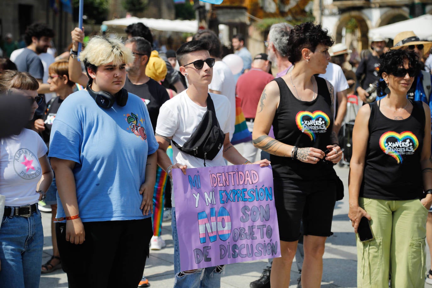 «Ni un paso atrás»: Avilés clama por los derechos LGTBI