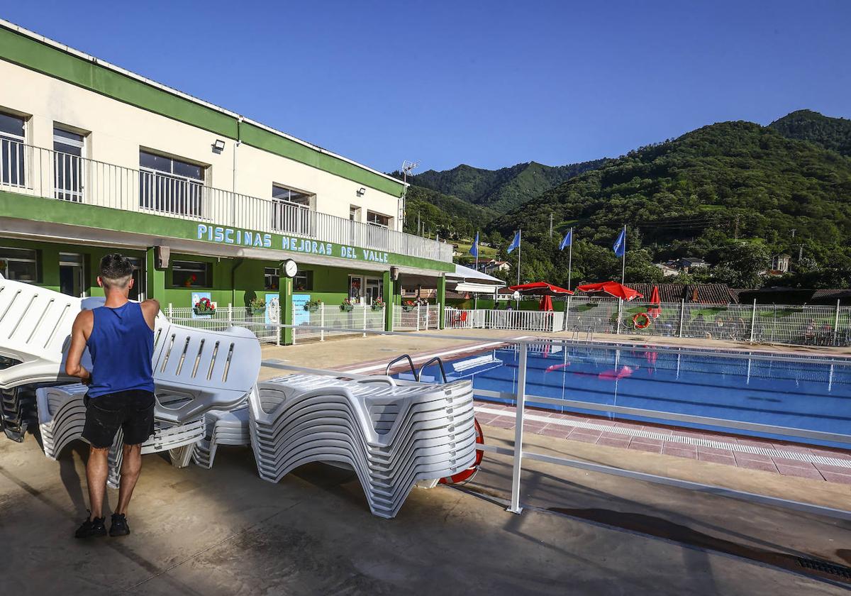 Instalaciones de las piscinas de Turón.