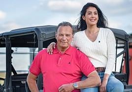 Bertín Osborne y Gabriela Guillén se conocieron en una sesión de fotos.