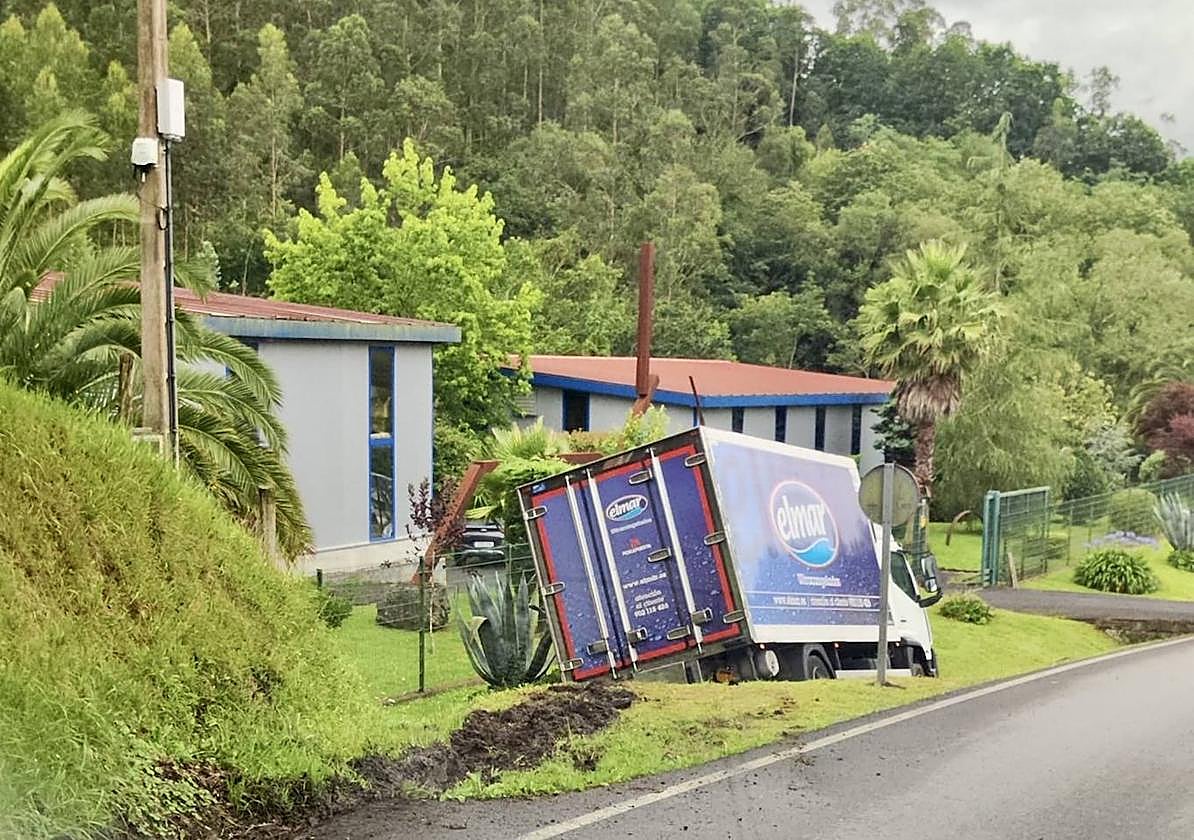 Uno de los camiones accidentados.