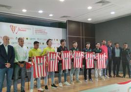 David Guerra, Joaquín Alonso, Ángel Contreras, Franco Rosano, Mauricio Medrano, Sebastián Valenzuela, Kevin Picón, Joshua Mancha, Albert Espigares, Raúl Herrera, Alejandro Irarragorri y Guillermo Hernández, en el auditorio de Territorio Santos Laguna.