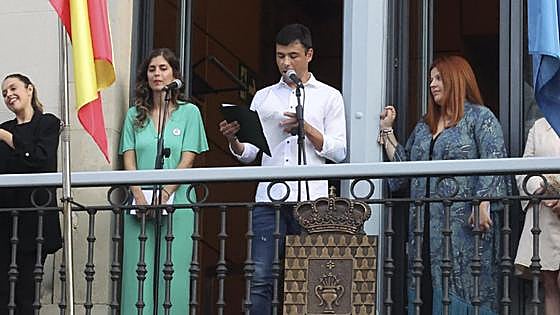 Javi Fuego pregona El Carmín: «Soy un privilegiado por haber nacido en la Pola»