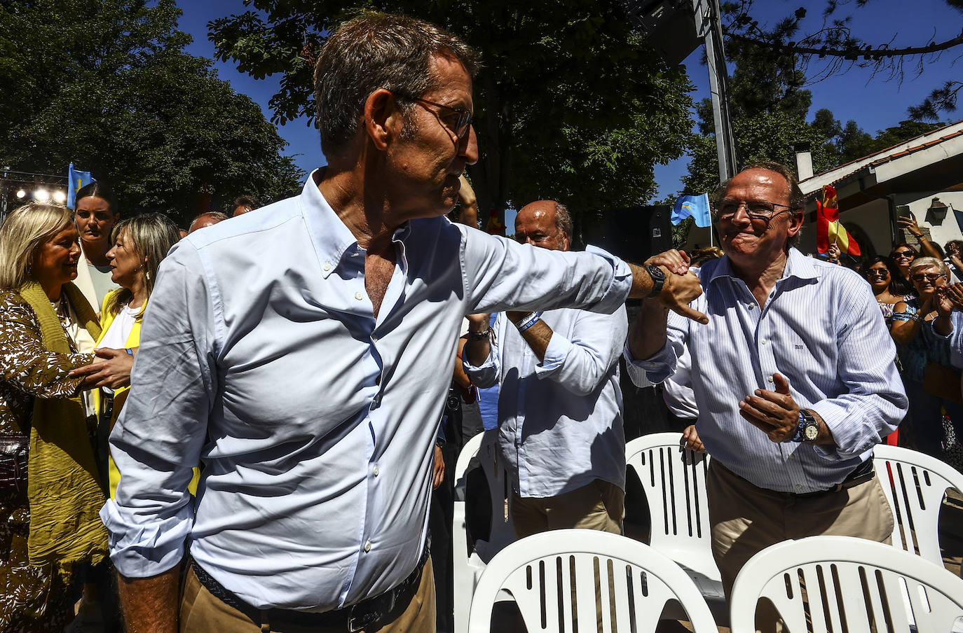 Así fue el acto de campaña de Feijóo en Oviedo