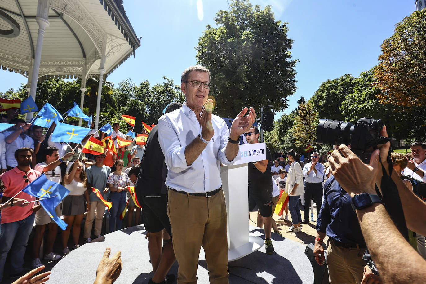 Así fue el acto de campaña de Feijóo en Oviedo