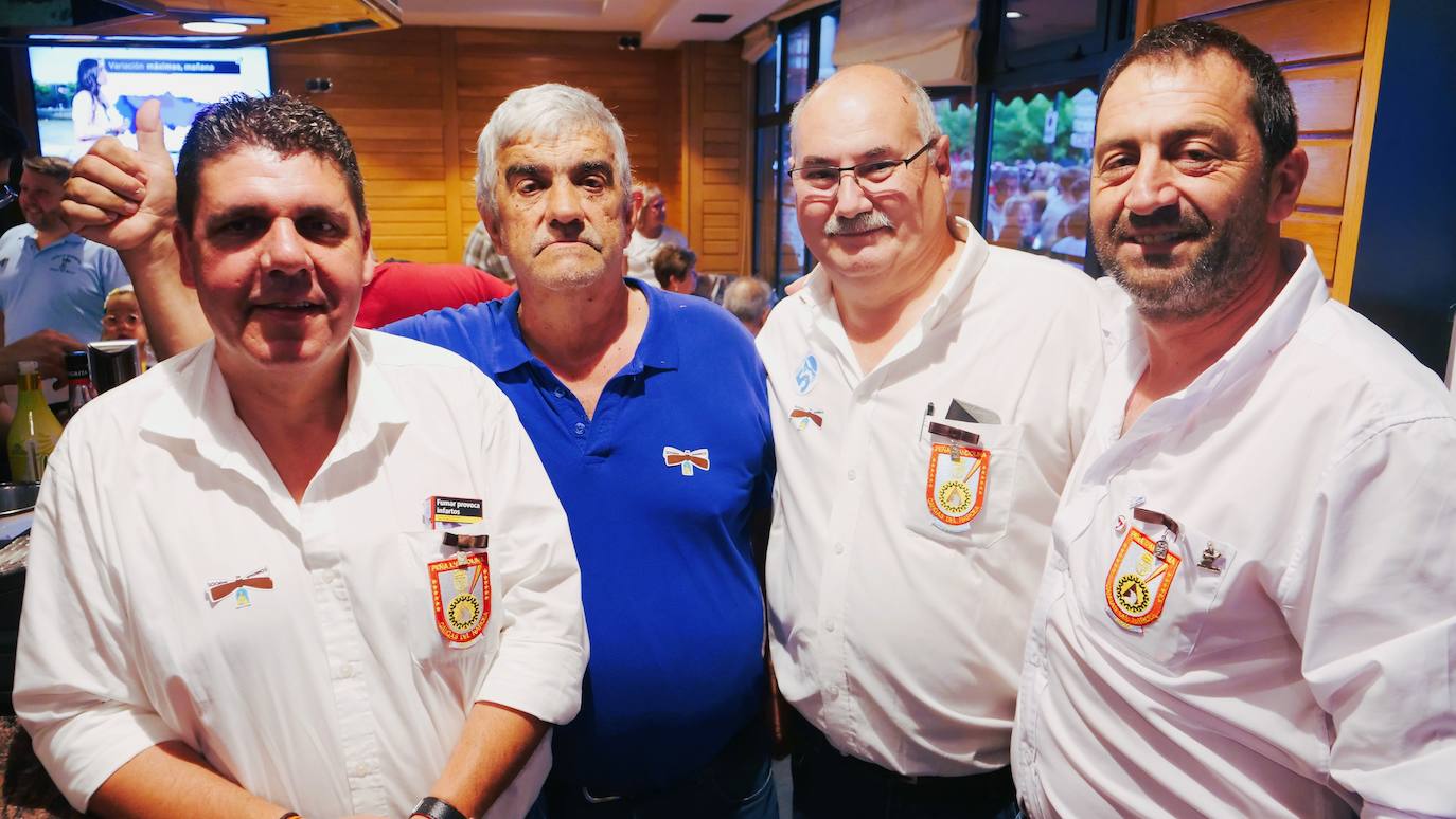 Desfile por las fiestas del Carmen y la Magdalena, al ritmo de charanga