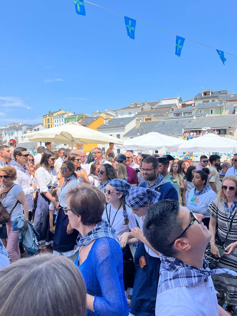 Tapia arropa a su Virgen del Carmen