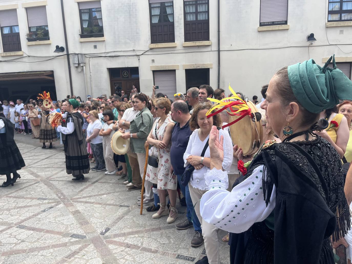 Llanes vibra en el día grande la Magdalena