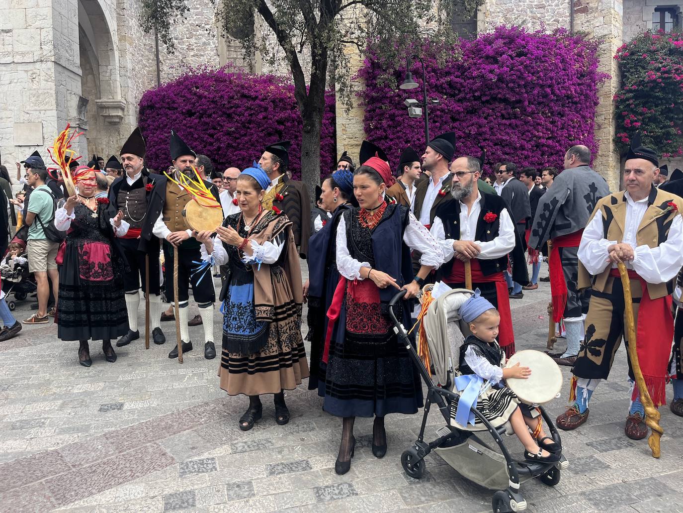 Llanes vibra en el día grande la Magdalena