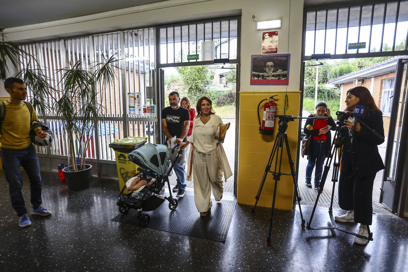 Las imágenes de la jornada electoral en Asturias