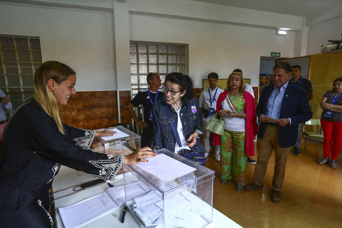 Las imágenes de la jornada electoral en Asturias