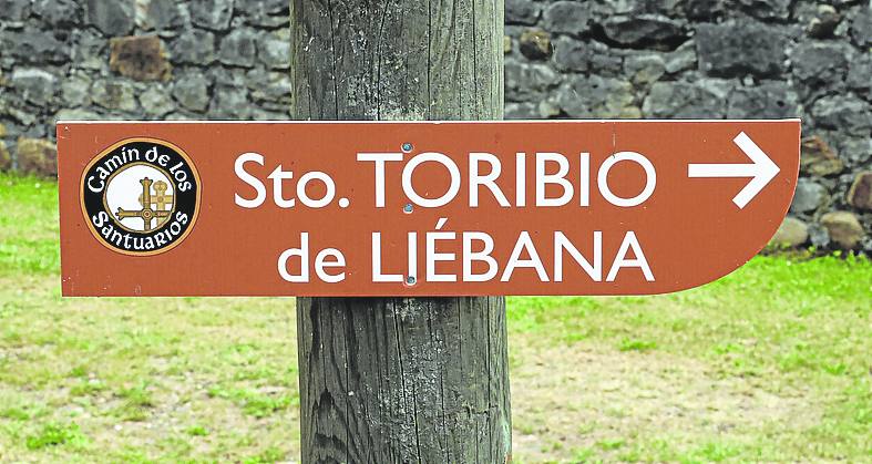 Más cerca de la meta. Señalización del Camín de los Santuarios.