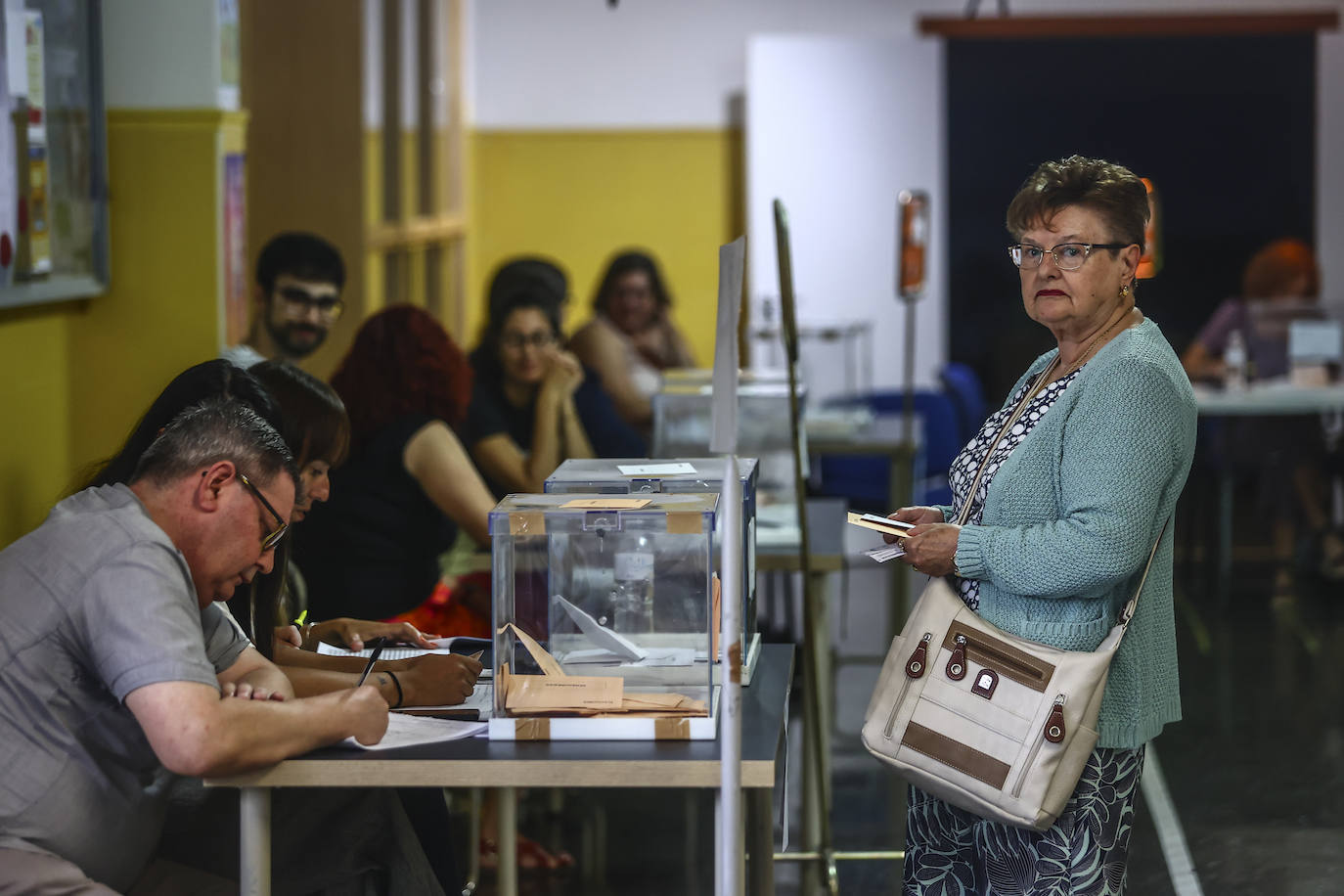 Las imágenes de la jornada electoral en Asturias