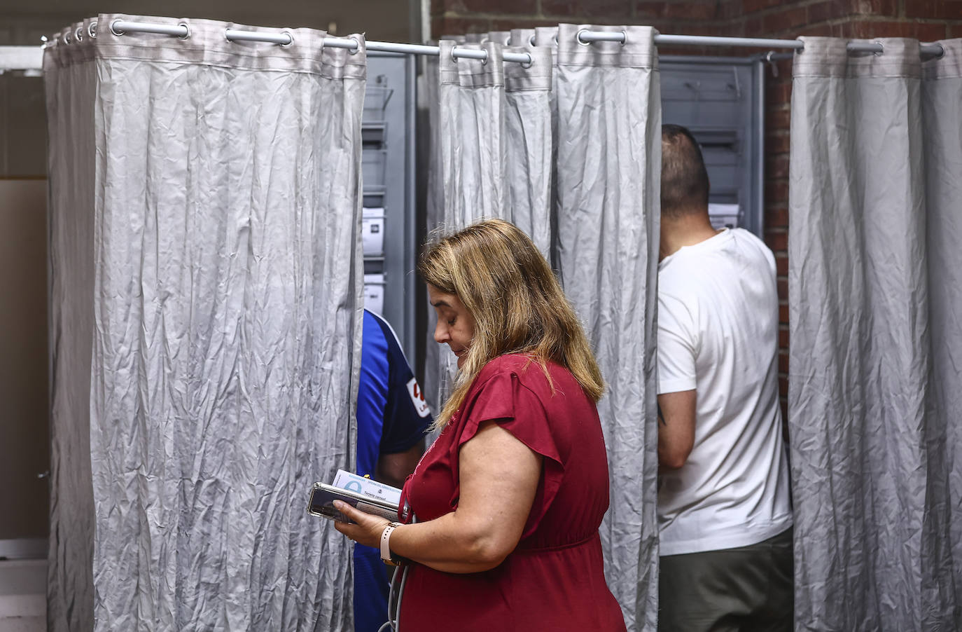 Las imágenes de la jornada electoral en Asturias