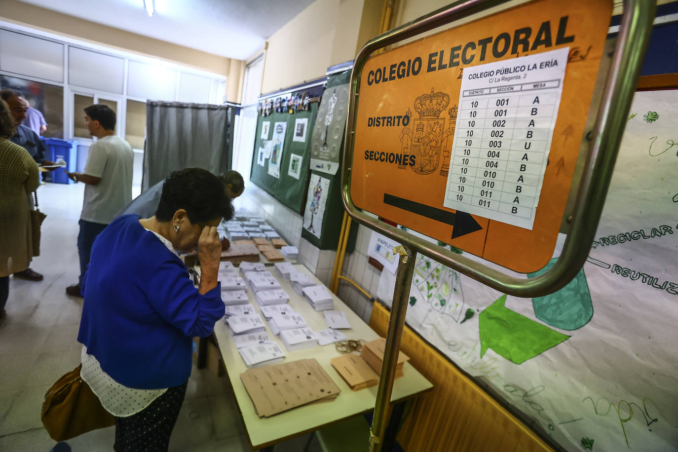 Las imágenes de la jornada electoral en Asturias