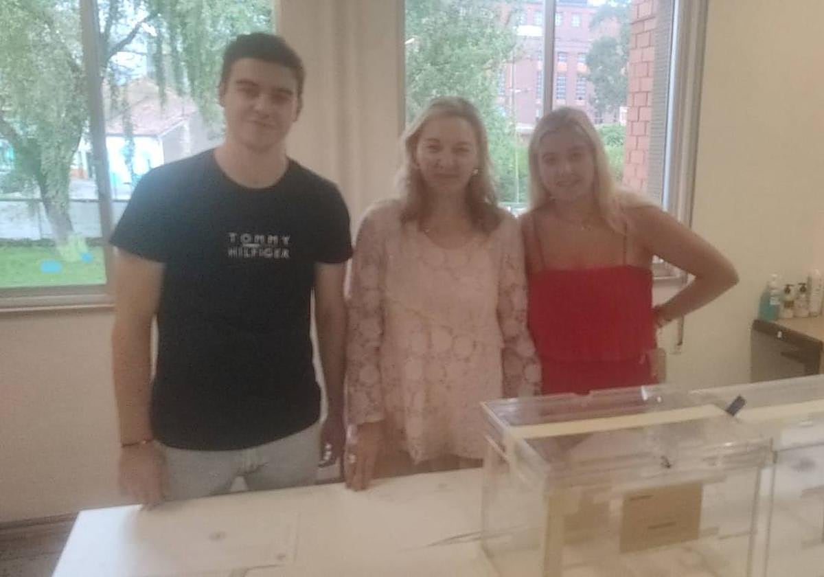 Un colegio electoral en medio de una romería y otras anécdotas de la jornada en Asturias