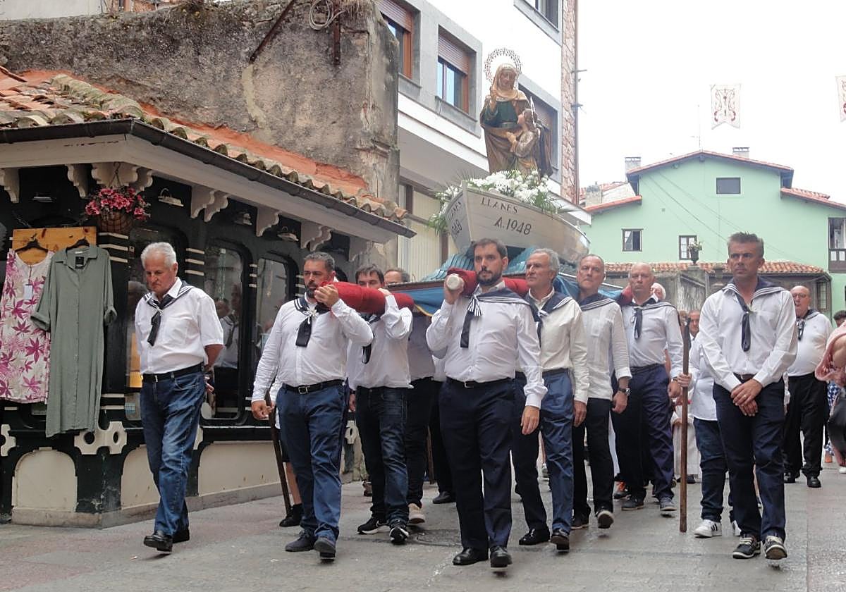 Recorrido hacia el puerto de Llanes.