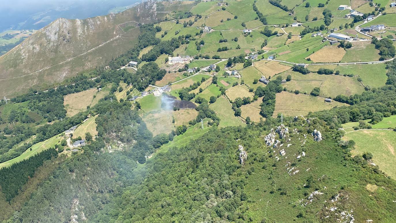 Imagen del incendio, en la que falleció el vecino.