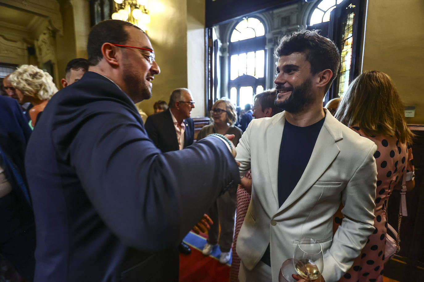 La toma de posesión de Barbón, en imágenes