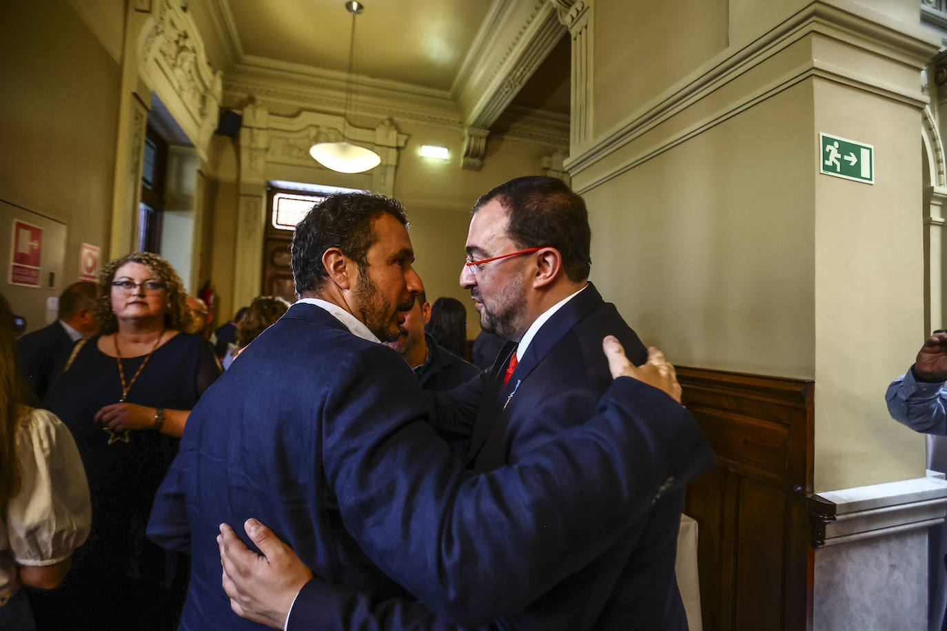 La toma de posesión de Barbón, en imágenes