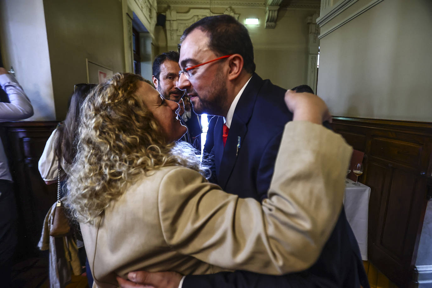 La toma de posesión de Barbón, en imágenes