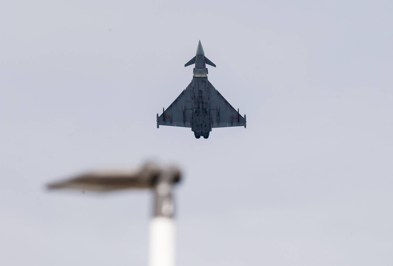 Las aeronaves del Festival Aéreo ya sobrevuelan Gijón