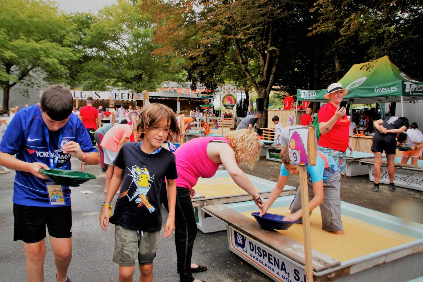 Navelgas brilla como el oro