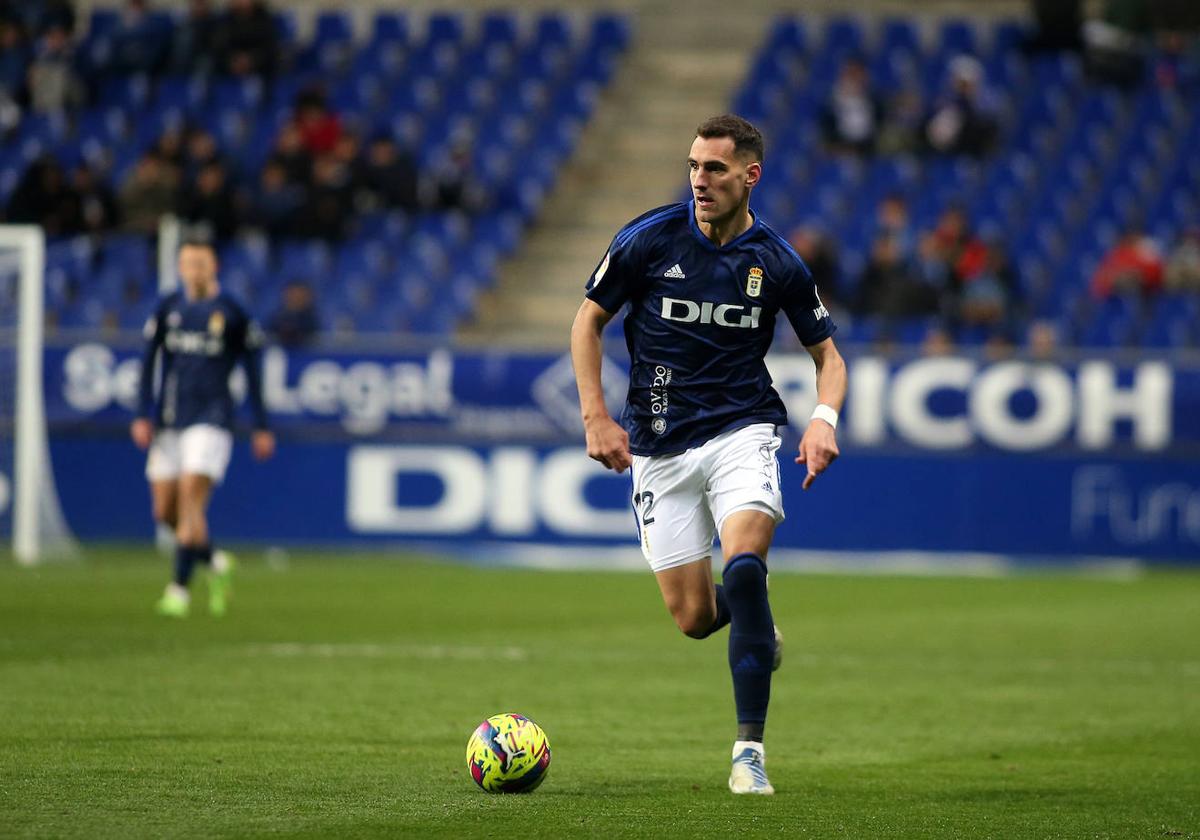 Dani Calvo en el partido de Liga de Segunda División entre el Real Oviedo y el Albacete.