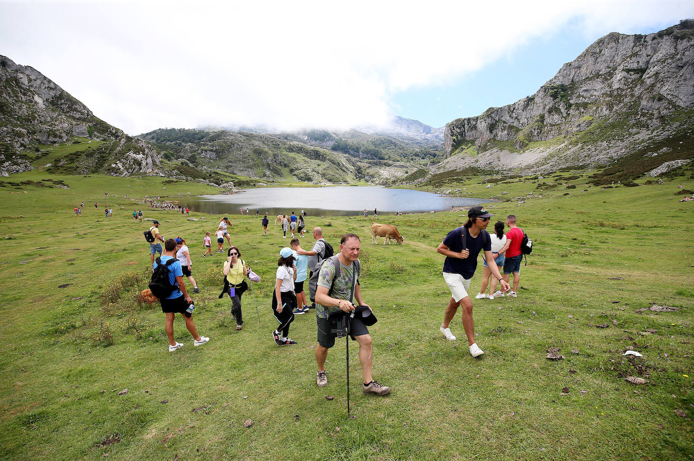 Los turistas vuelven a los Lagos de Covadonga