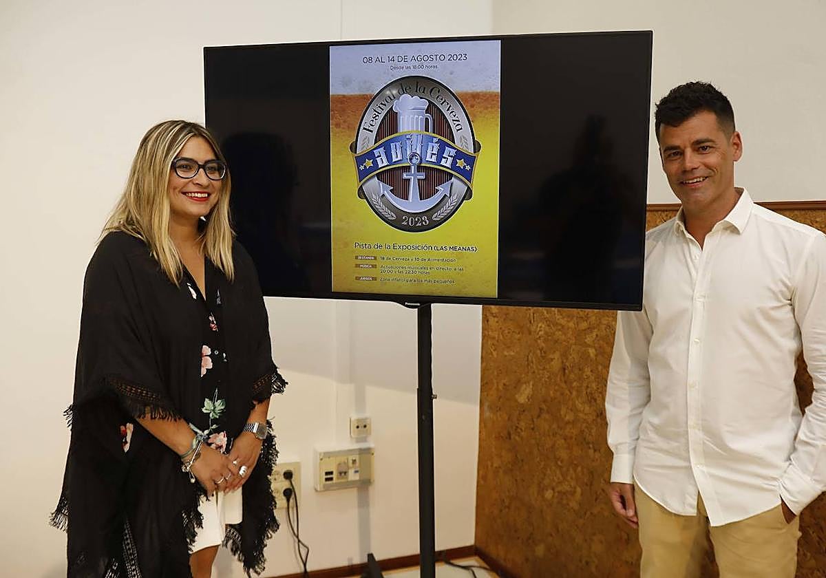 La concejala Sara Retuerto y Hugo Martínez, organizador del Festival de la Cerveza